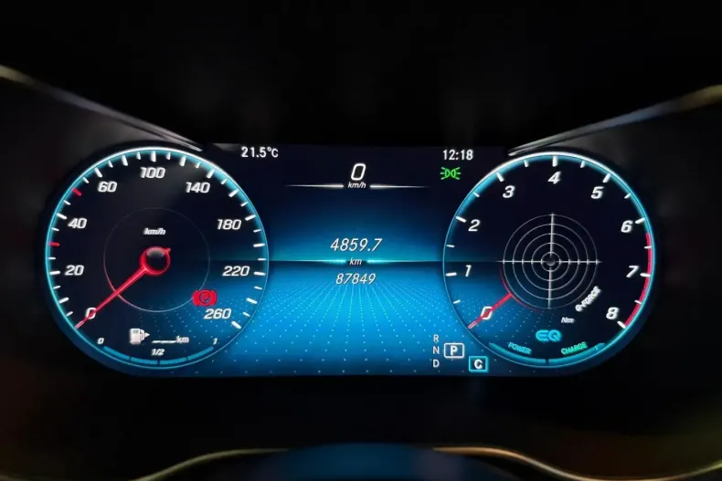 Mercedes-Benz GLC 200 din 2021 cu 87.847 km - oferta MER170470 - foto 31