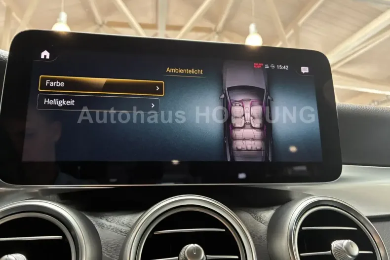 Mercedes-Benz GLC 200 din 2022 cu 30.515 km - oferta MER170471 - foto 10