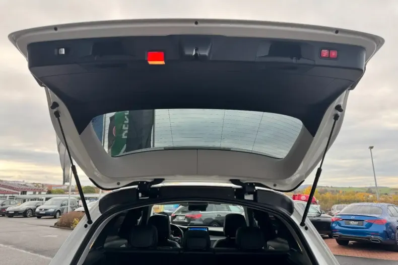 Mercedes-Benz GLC 200 din 2022 cu 52.700 km - oferta MER170473 - foto 8