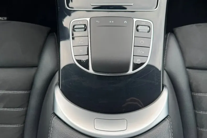 Mercedes-Benz GLC 200 din 2022 cu 52.700 km - oferta MER170473 - foto 18