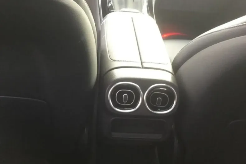 Mercedes-Benz GLC 200 din 2023 cu 34.300 km - oferta MER170475 - foto 13