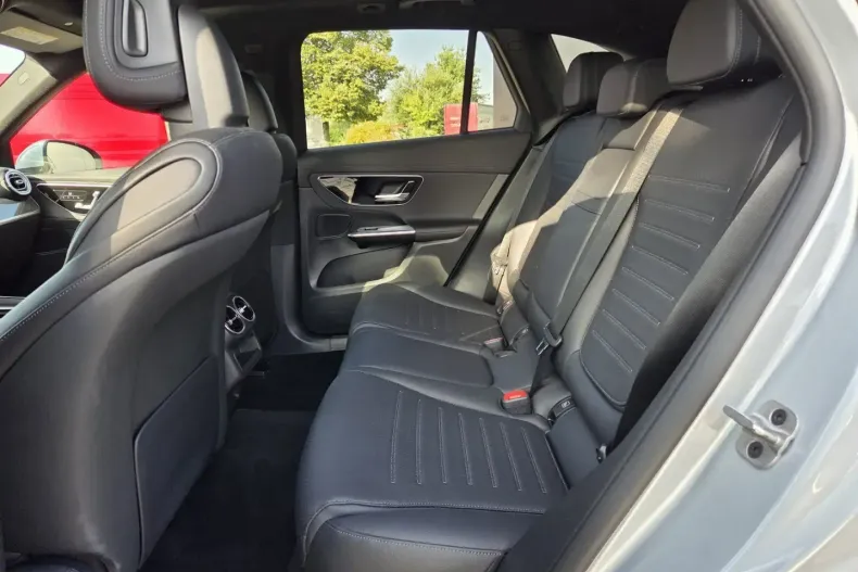 Mercedes-Benz GLC 200 din 2024 cu 25.500 km - oferta MER170476 - foto 11