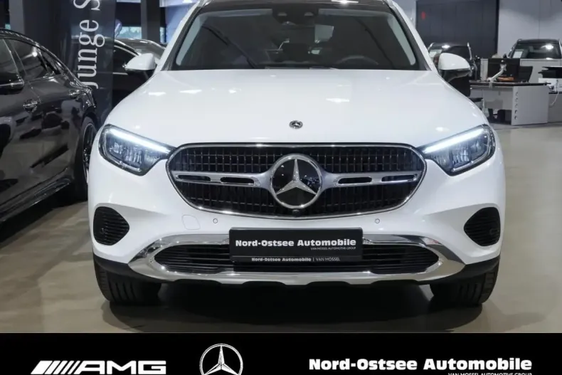Mercedes-Benz GLC 200 din 2024 cu 13.083 km - oferta MER170477 - foto 3
