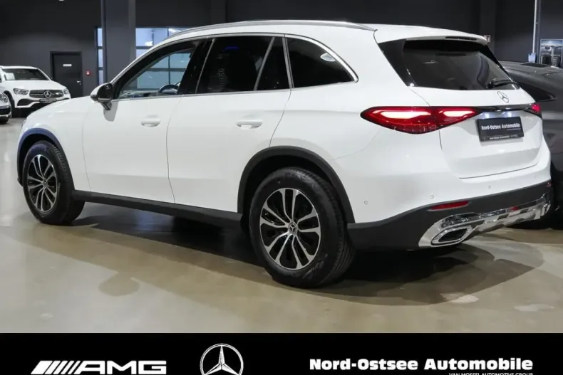 Mercedes-Benz GLC 200 din 2024 cu 13.083 km - oferta MER170477 - foto 4