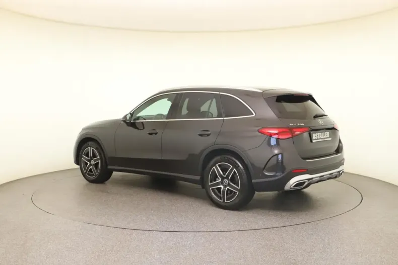 Mercedes-Benz GLC 200 din 2023 cu 35.000 km - oferta MER170480 - foto 3