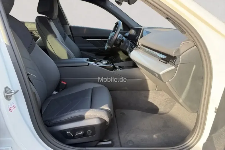 BMW 520 din 2024 cu 45.005 km - oferta BMW170494 - foto 5