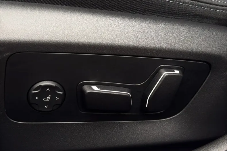 BMW 520 din 2024 cu 10.081 km - oferta BMW170495 - foto 11