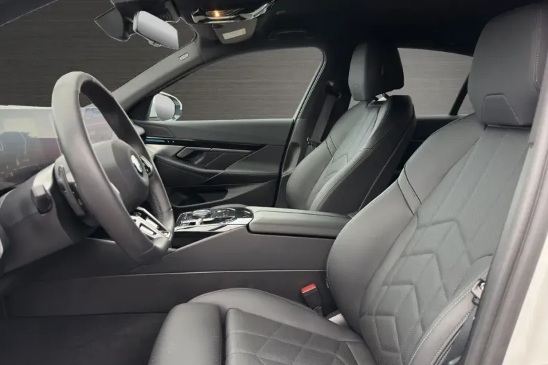 BMW 520 din 2024 cu 10.081 km - oferta BMW170495 - foto 12