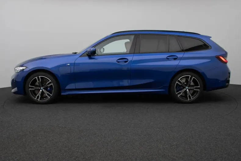 BMW 330 din 2024 cu 16.847 km - oferta BMW170496 - foto 11