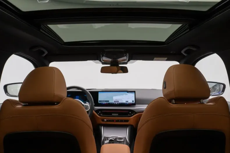 BMW 330 din 2024 cu 16.847 km - oferta BMW170496 - foto 31