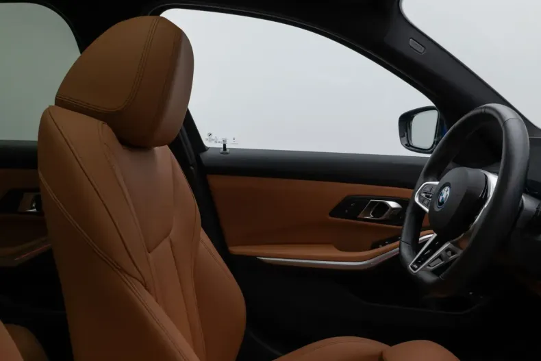 BMW 330 din 2024 cu 16.847 km - oferta BMW170496 - foto 39