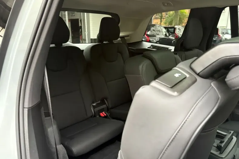 Volvo XC90 din 2025 cu 20.391 km - oferta VOL170498 - foto 11