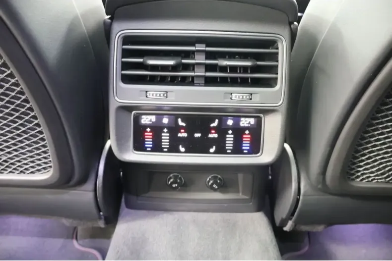 Audi Q8 din 2025 cu 16.041 km - oferta AUD170503 - foto 14