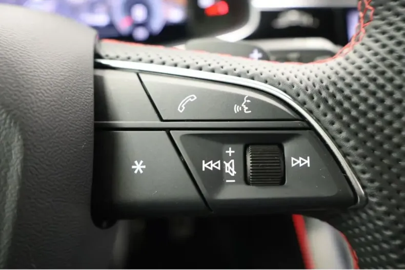 Audi Q8 din 2025 cu 16.041 km - oferta AUD170503 - foto 17