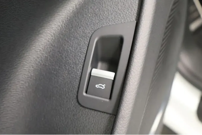 Audi Q8 din 2025 cu 16.041 km - oferta AUD170503 - foto 21