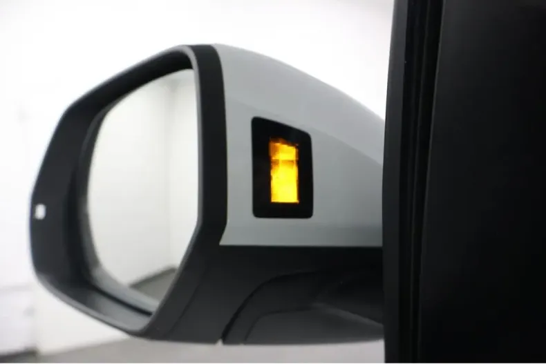 Audi Q8 din 2025 cu 16.041 km - oferta AUD170503 - foto 30