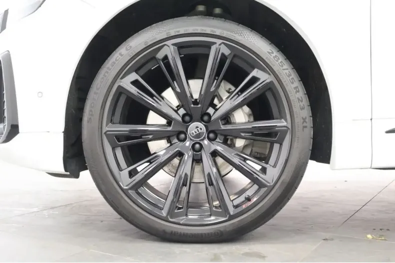 Audi Q8 din 2025 cu 16.041 km - oferta AUD170503 - foto 32