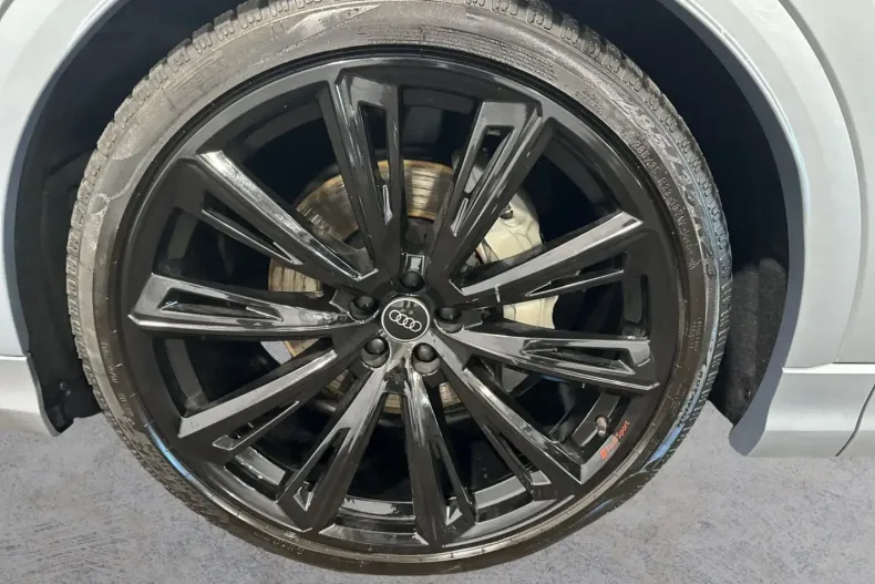 Audi Q8 din 2025 cu 19.700 km - oferta AUD170504 - foto 6