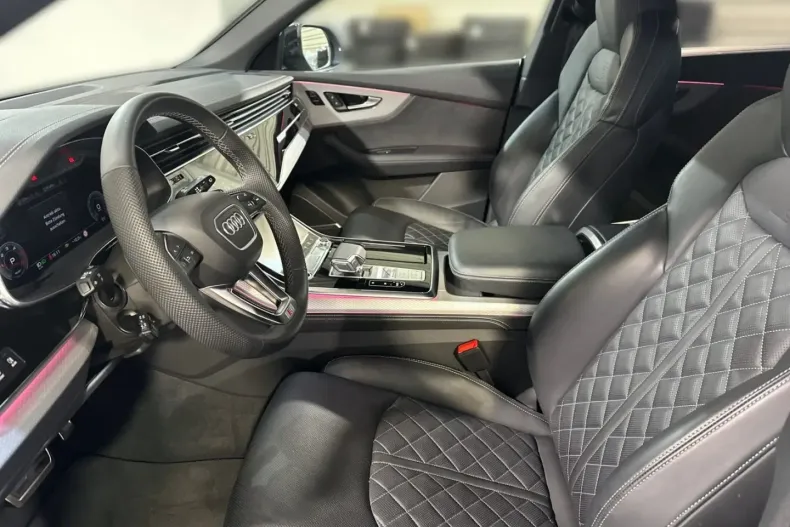 Audi Q8 din 2025 cu 19.700 km - oferta AUD170504 - foto 7
