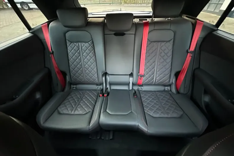 Audi Q8 din 2025 cu 15.500 km - oferta AUD170508 - foto 18