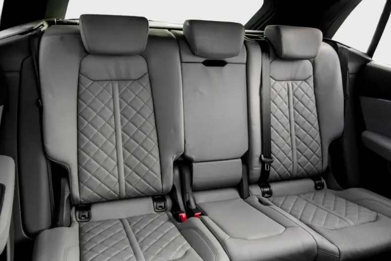 Audi Q8 din 2023 cu 81.485 km - oferta AUD170510 - foto 4