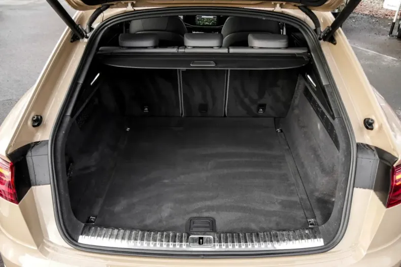 Audi Q8 din 2023 cu 81.485 km - oferta AUD170510 - foto 15