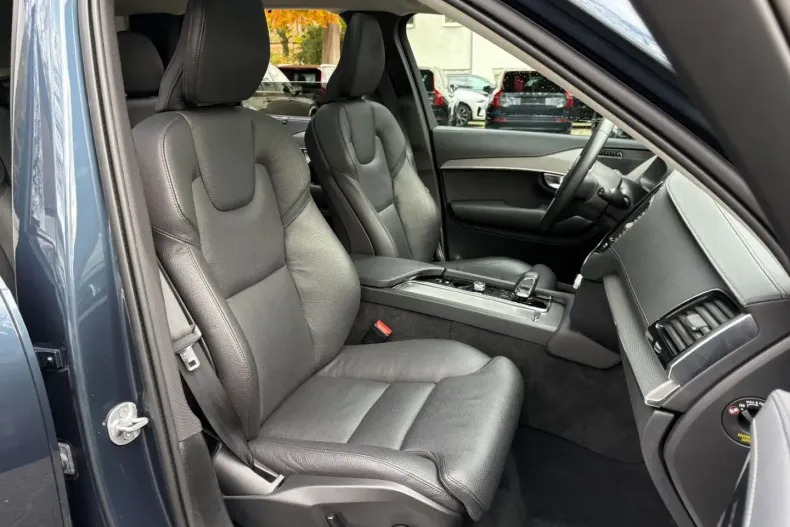 Volvo XC90 din 2023 cu 55.984 km - oferta VOL170514 - foto 15