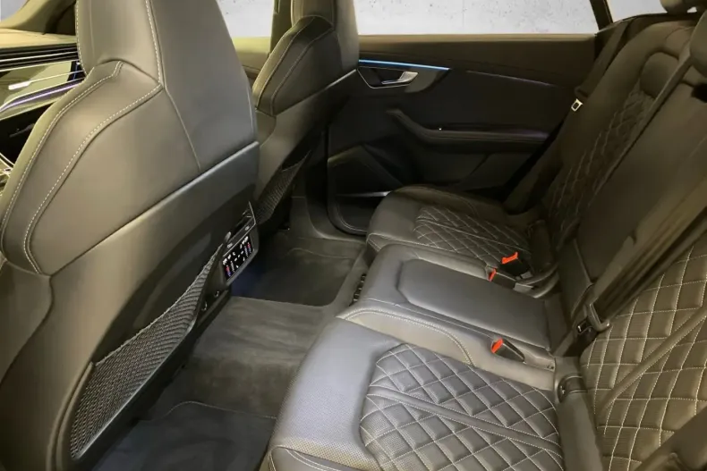 Audi Q8 din 2022 cu 65.213 km - oferta AUD170515 - foto 6