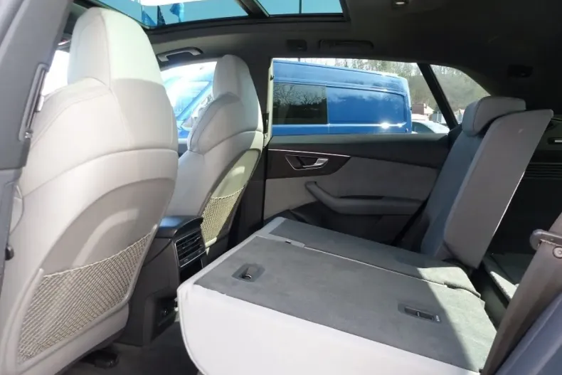 Audi Q8 din 2022 cu 72.940 km - oferta AUD170518 - foto 25