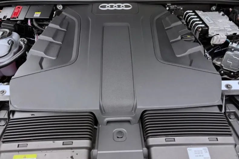 Audi Q8 din 2025 cu 27.854 km - oferta AUD170519 - foto 18