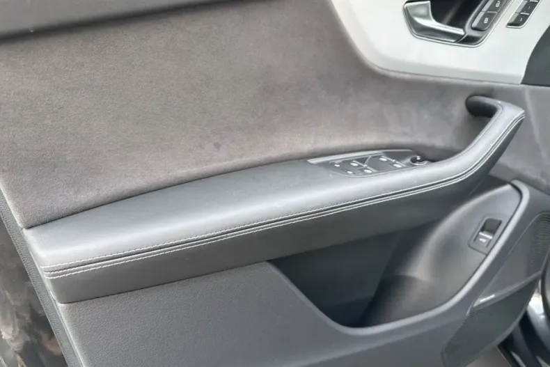 Audi Q8 din 2022 cu 61.273 km - oferta AUD170521 - foto 6