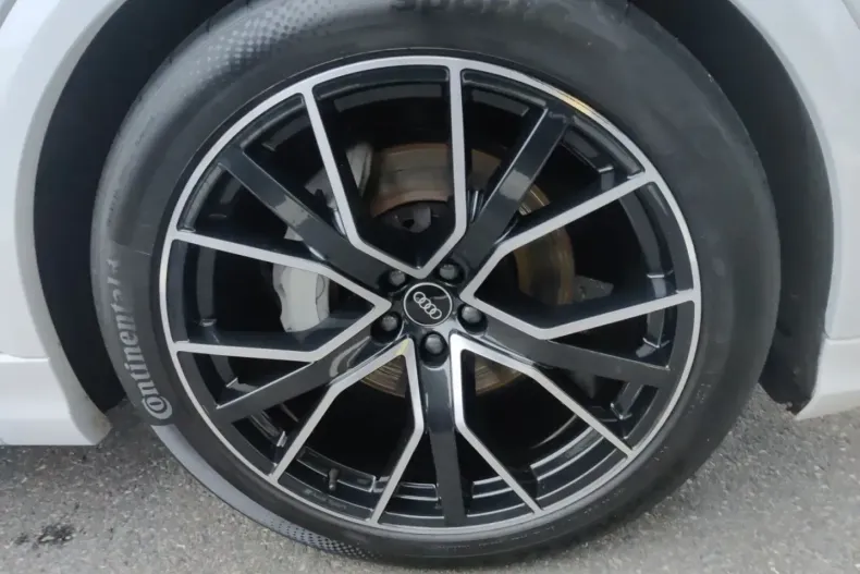 Audi Q8 din 2023 cu 66.400 km - oferta AUD170540 - foto 13