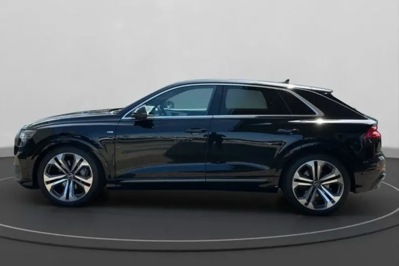 Audi Q8 din 2022 cu 70.110 km - oferta AUD170542 - foto 3
