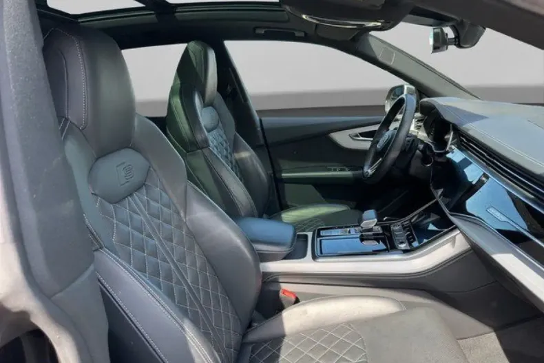 Audi Q8 din 2022 cu 70.110 km - oferta AUD170542 - foto 6