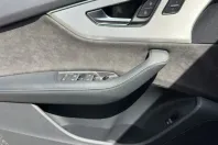 Audi Q8 din 2022 cu 70.110 km - oferta AUD170542 - foto 12