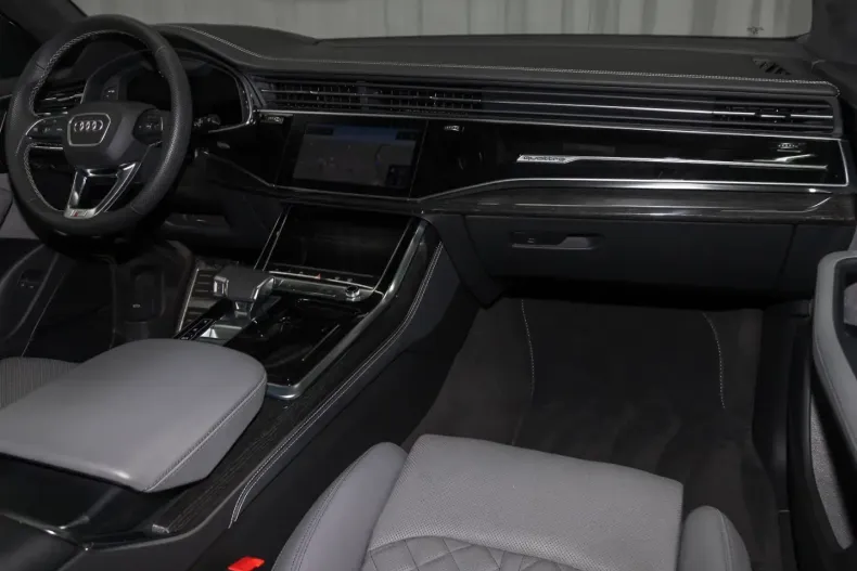 Audi Q8 din 2023 cu 27.006 km - oferta AUD170543 - foto 4