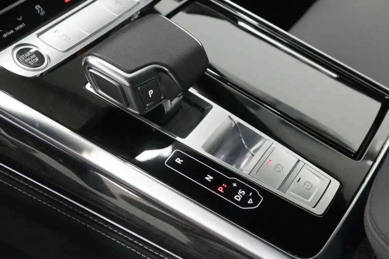 Audi Q8 din 2023 cu 27.006 km - oferta AUD170543 - foto 8