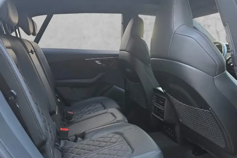 Audi Q8 din 2022 cu 43.189 km - oferta AUD170544 - foto 13