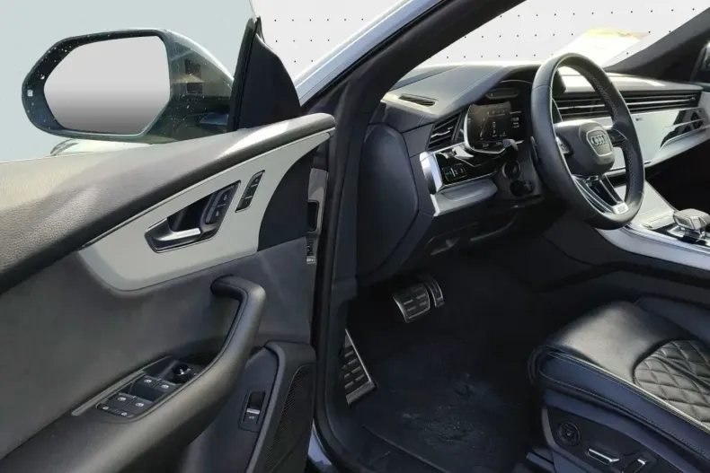 Audi Q8 din 2022 cu 65.204 km - oferta AUD170546 - foto 9