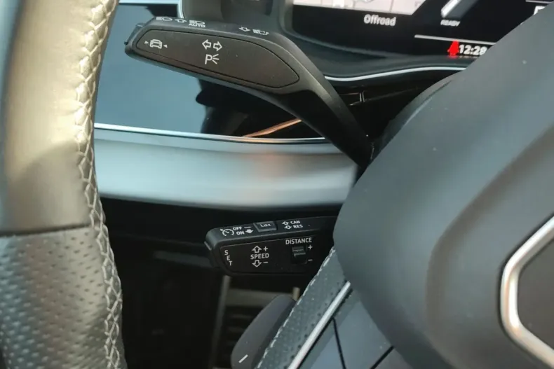 Audi Q8 din 2022 cu 65.204 km - oferta AUD170546 - foto 14