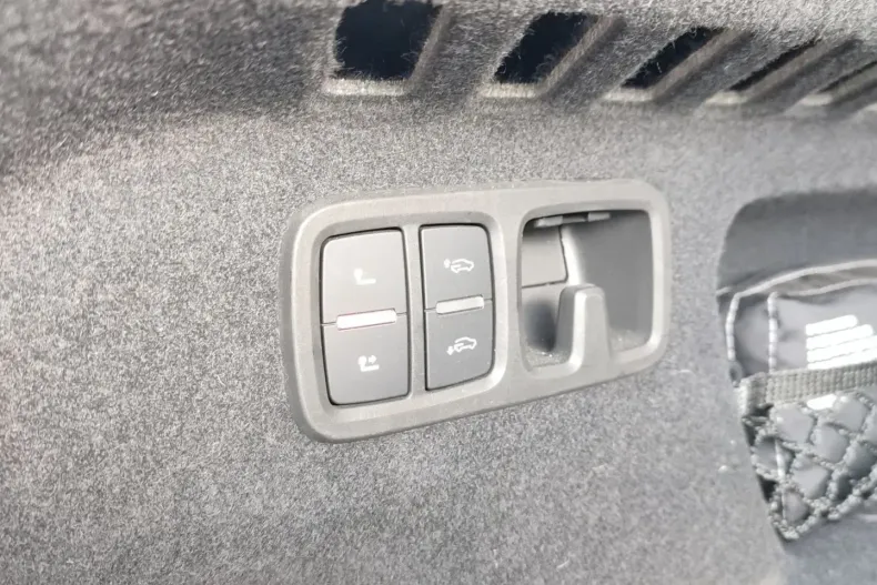 Audi Q8 din 2022 cu 65.204 km - oferta AUD170546 - foto 21