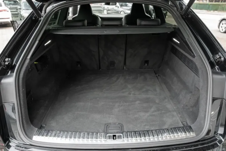 Audi Q8 din 2022 cu 85.390 km - oferta AUD170548 - foto 26