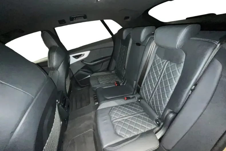 Audi Q8 din 2022 cu 47.320 km - oferta AUD170549 - foto 13