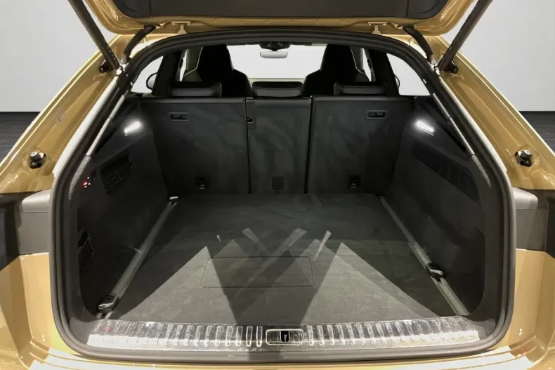 Audi Q8 din 2022 cu 47.320 km - oferta AUD170549 - foto 14