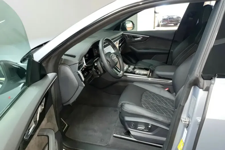 Audi Q8 din 2022 cu 55.680 km - oferta AUD170550 - foto 8