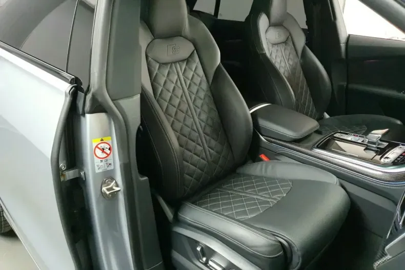 Audi Q8 din 2022 cu 55.680 km - oferta AUD170550 - foto 18