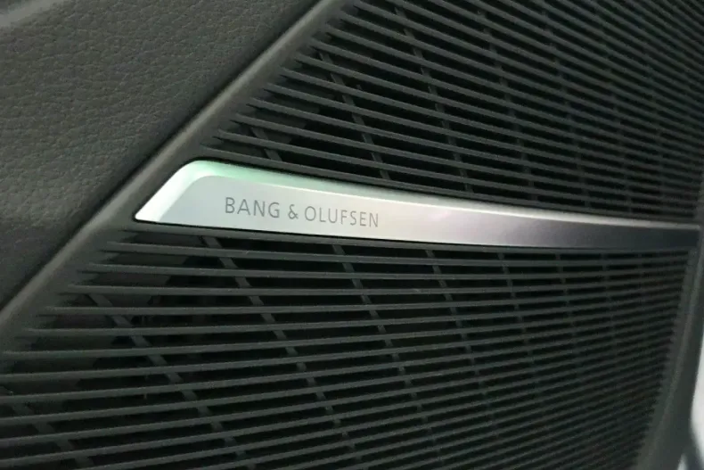 Audi Q8 din 2022 cu 55.680 km - oferta AUD170550 - foto 29