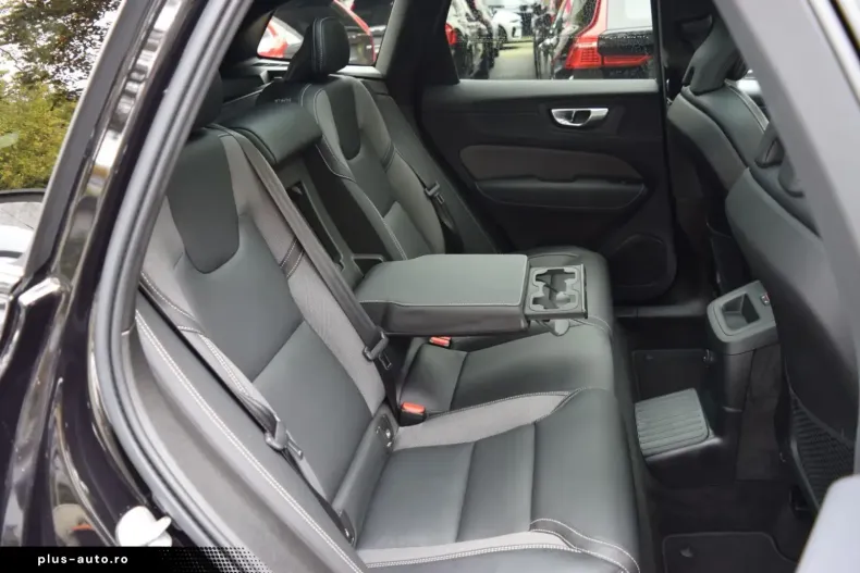 Volvo XC60 din 2025 cu 14.415 km - oferta VOL170552 - foto 11