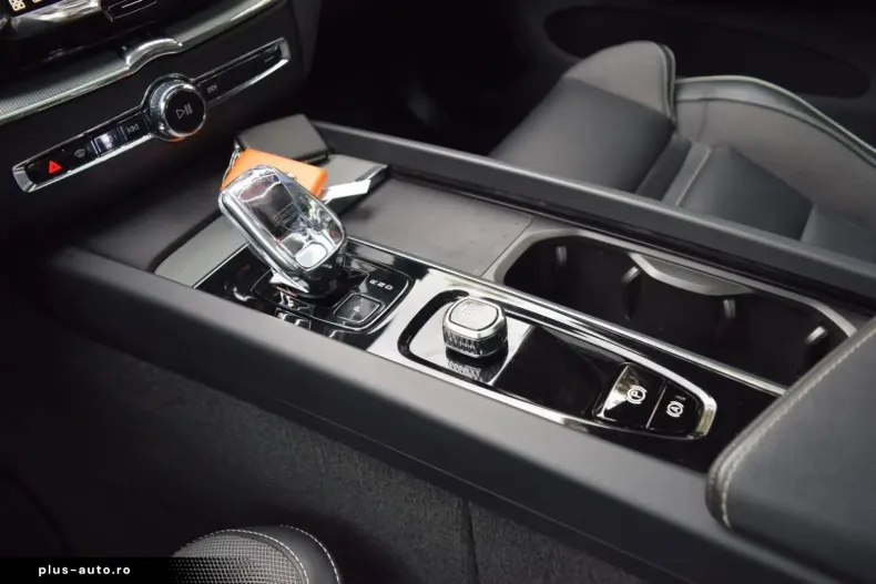 Volvo XC60 din 2025 cu 14.415 km - oferta VOL170552 - foto 15