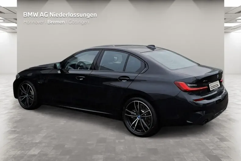 BMW 330 din 2022 cu 30.125 km - oferta BMW170565 - foto 2